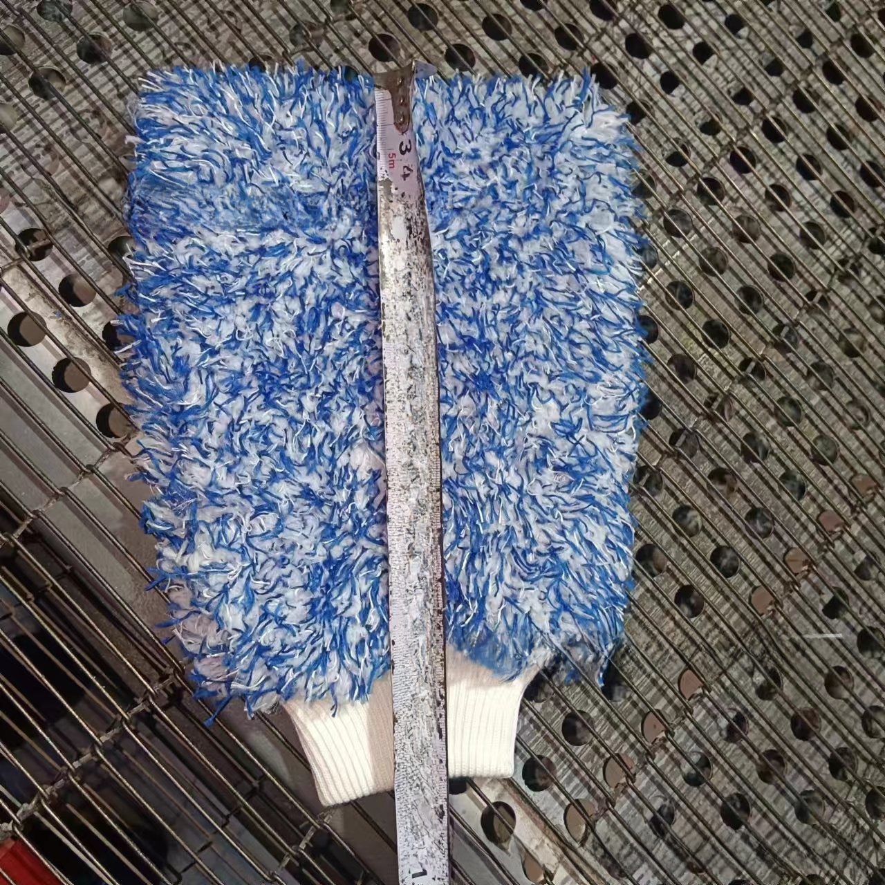 Microfiber Car Cleaning Gloves with Coral Fleece