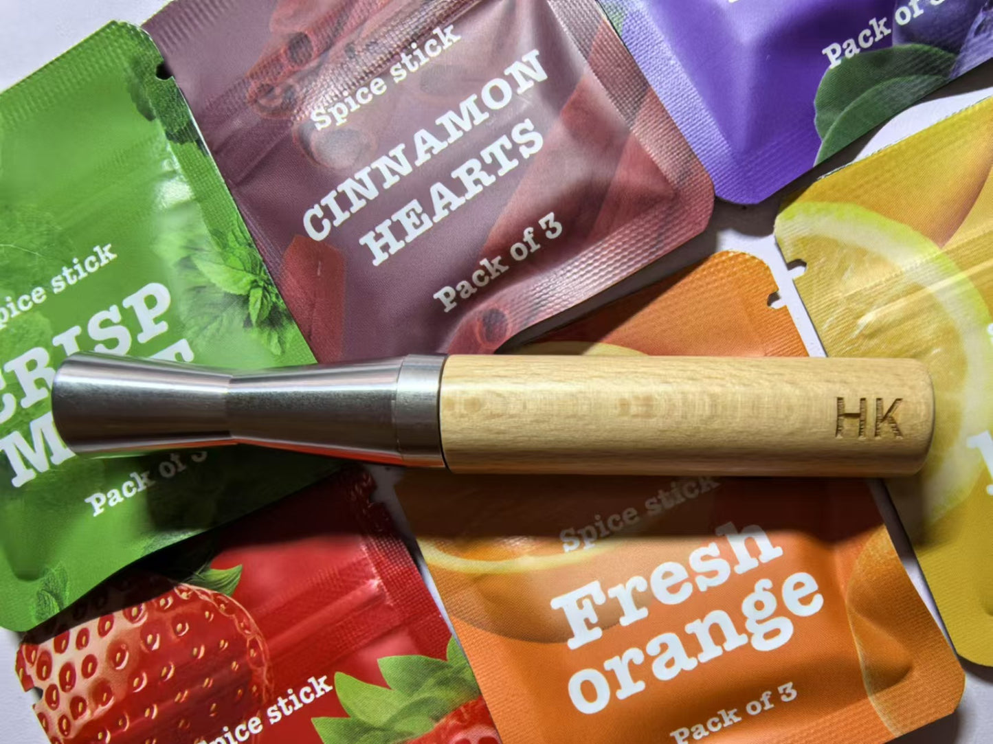 A complete set of hardware accessories for cigarette sticks